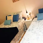 Cathedral Hostel *